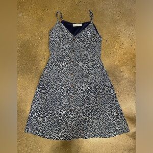 Flattering floral blue mini dress